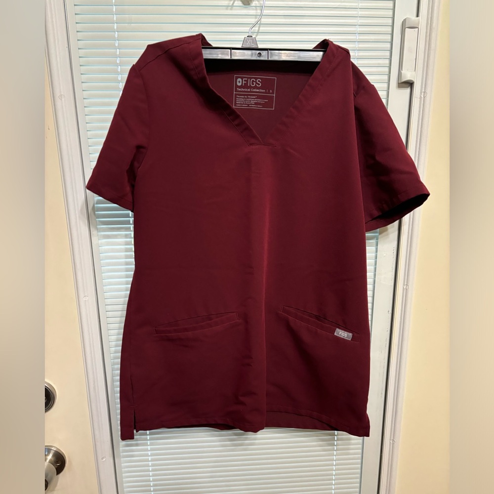 Fig scrub top